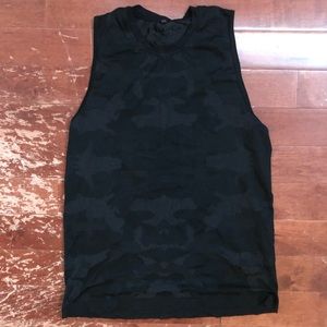 Alphalete Sleeveless Camo tank